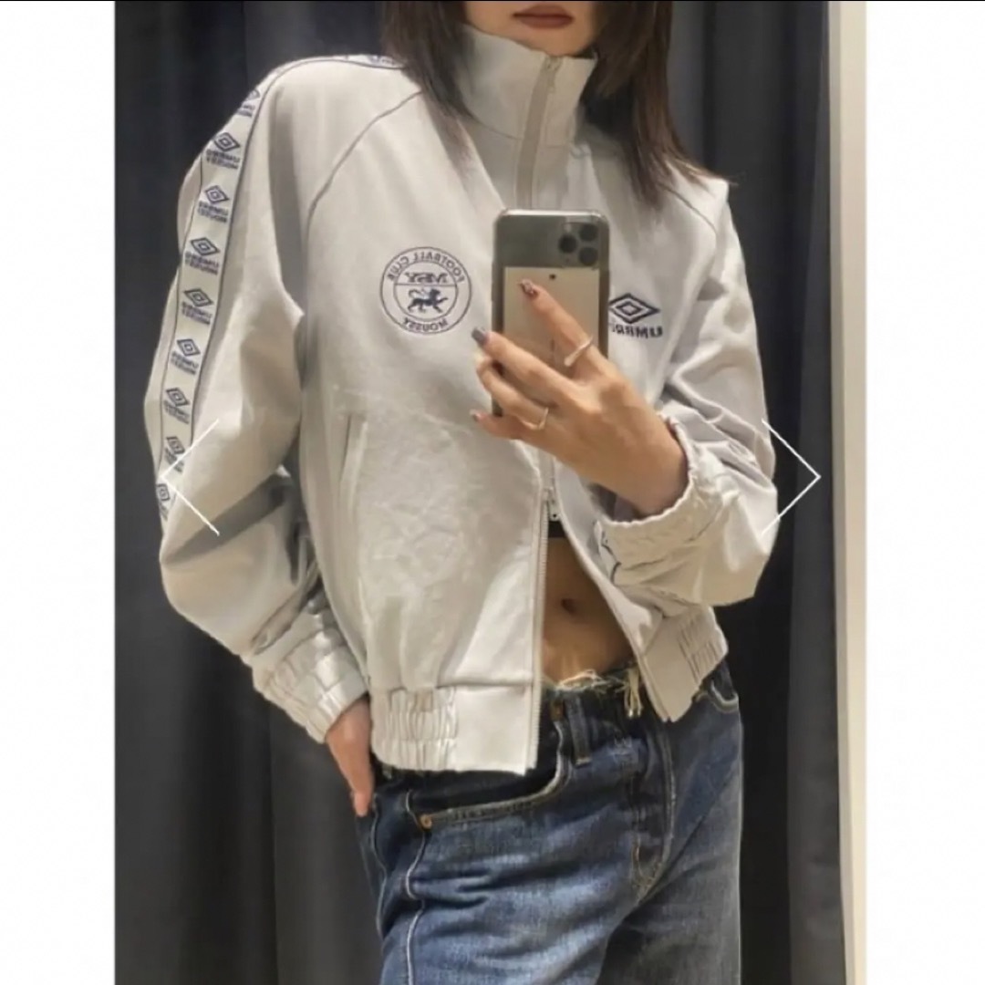 moussy(マウジー)のMOUSSY UMBRO JERSEY トップス♡グレー レディースのジャケット/アウター(その他)の商品写真