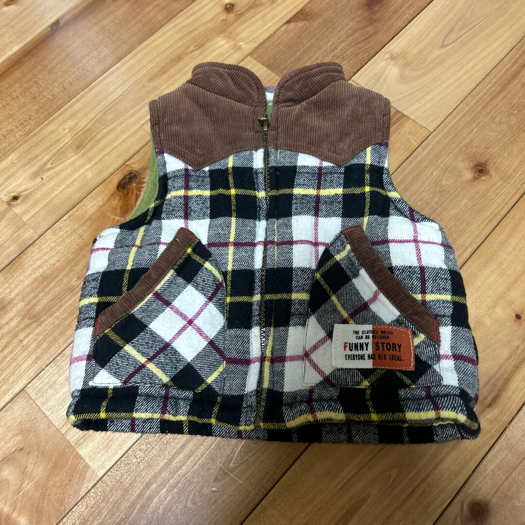 FUNNY STORY(ファニーストーリー)の男の子ベスト キッズ/ベビー/マタニティのキッズ服男の子用(90cm~)(ジャケット/上着)の商品写真