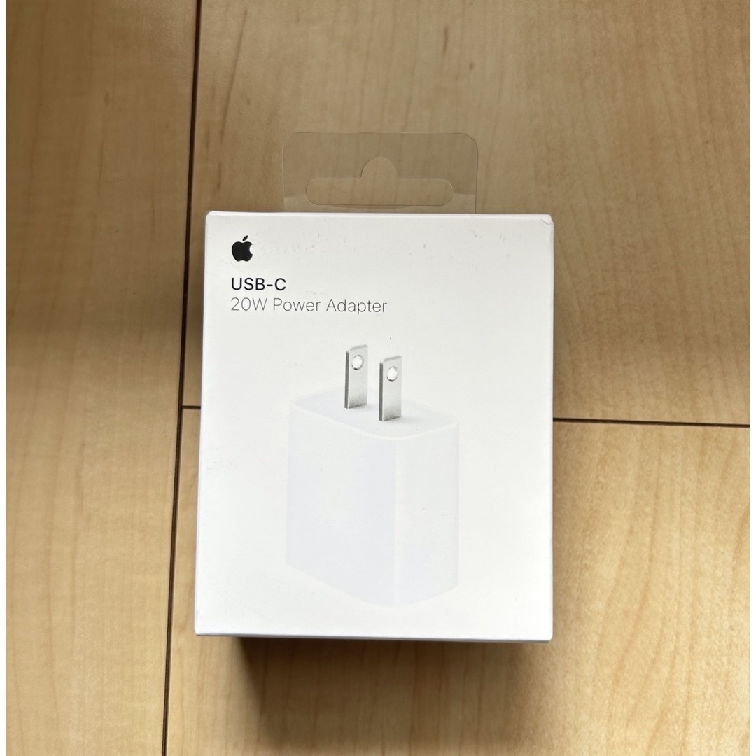 Apple(アップル)の新品未開封-Apple 純正 USB-C 20W 電源アダプター 充電器 スマホ/家電/カメラのスマートフォン/携帯電話(バッテリー/充電器)の商品写真