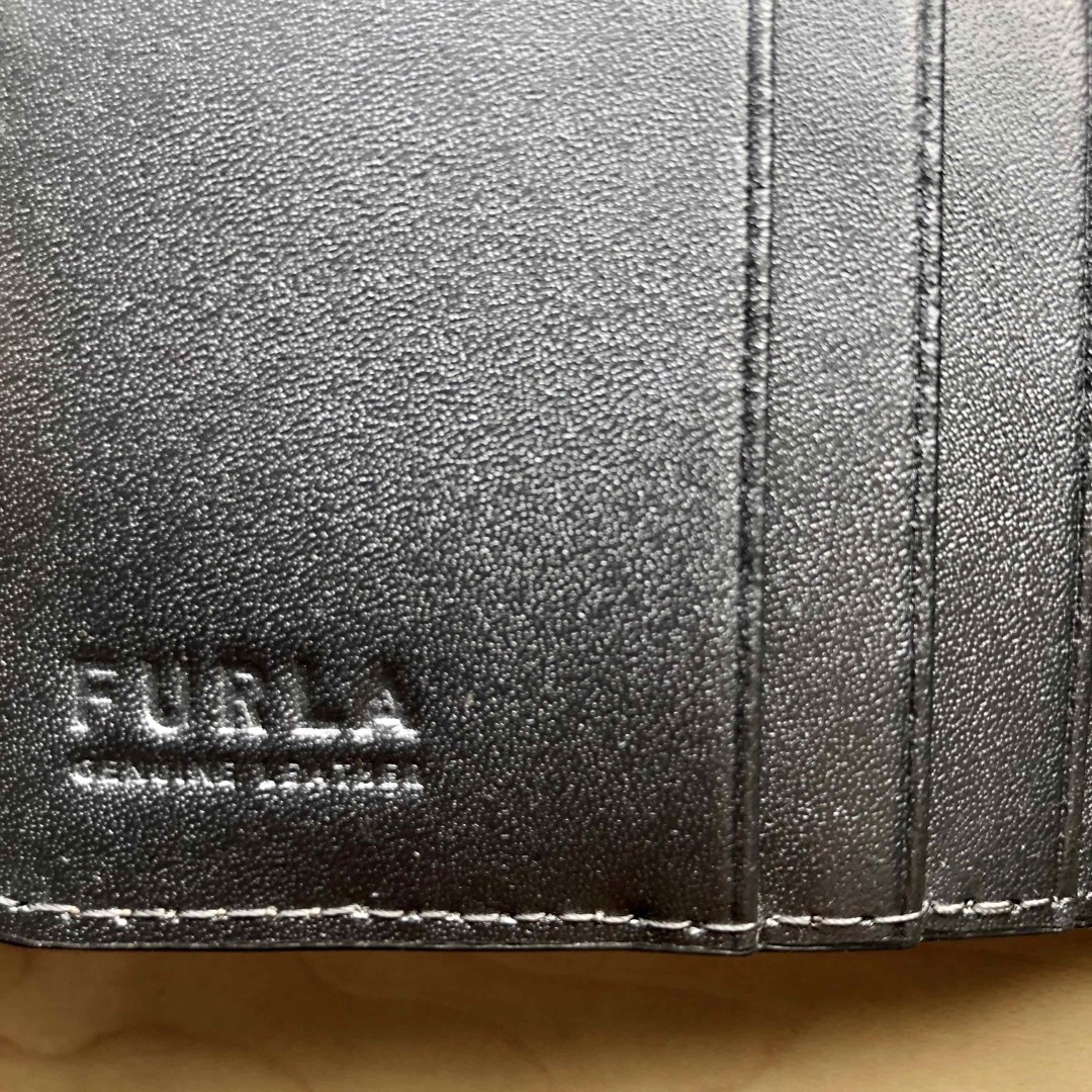 ★新品★FURLA　フルラ　レザー　三つ折り財布　ミニ財布　ヘビ柄　シルバー