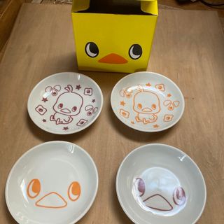 ニッシンショクヒン(日清食品)の日清食品　株主優待　チキンラーメン  ひよこちゃん　オリジナル小皿　未使用品(ノベルティグッズ)