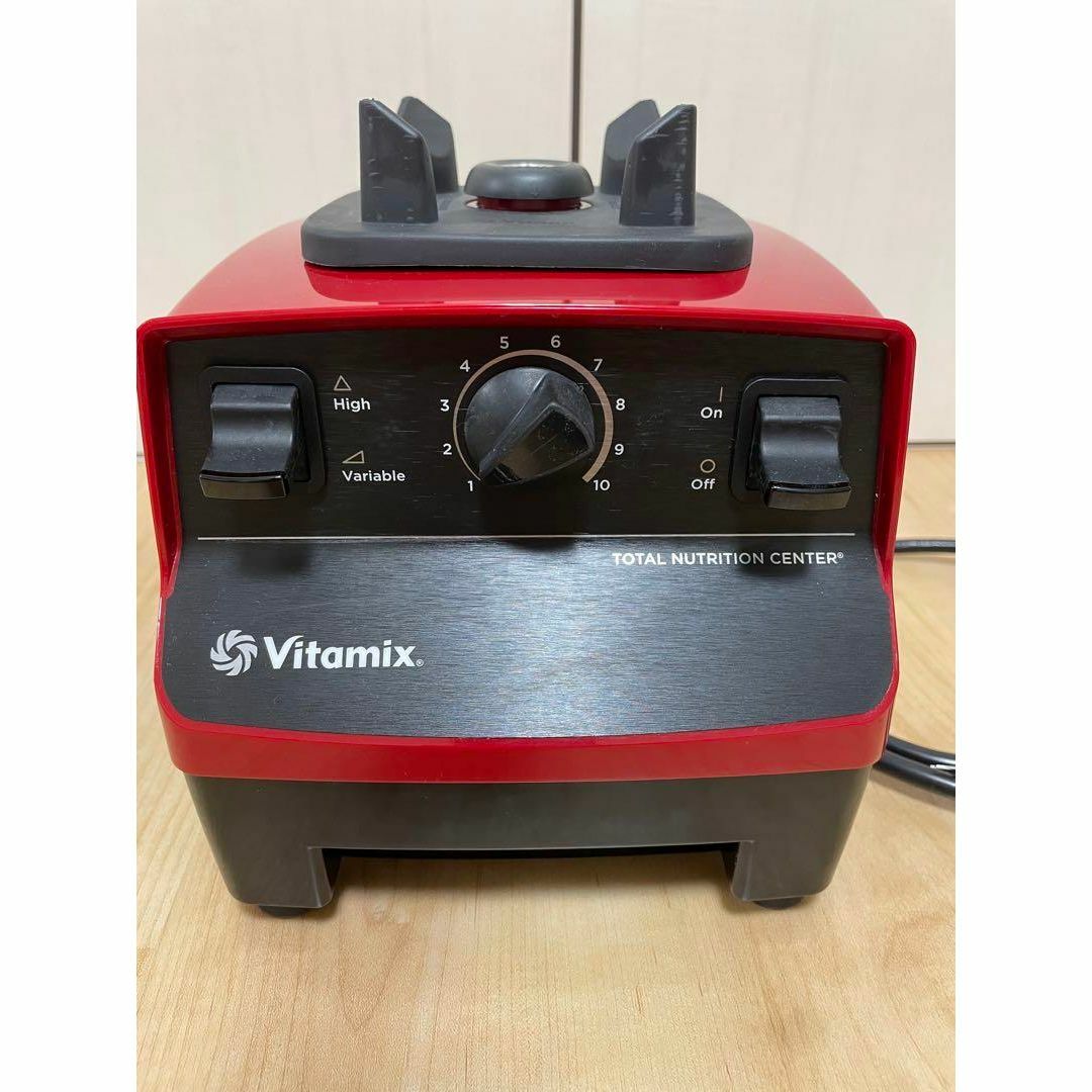 Vitamix(バイタミックス)のバイタミックス ミキサーブレンダー VM0111 TNC5200RED スマホ/家電/カメラの調理家電(ジューサー/ミキサー)の商品写真