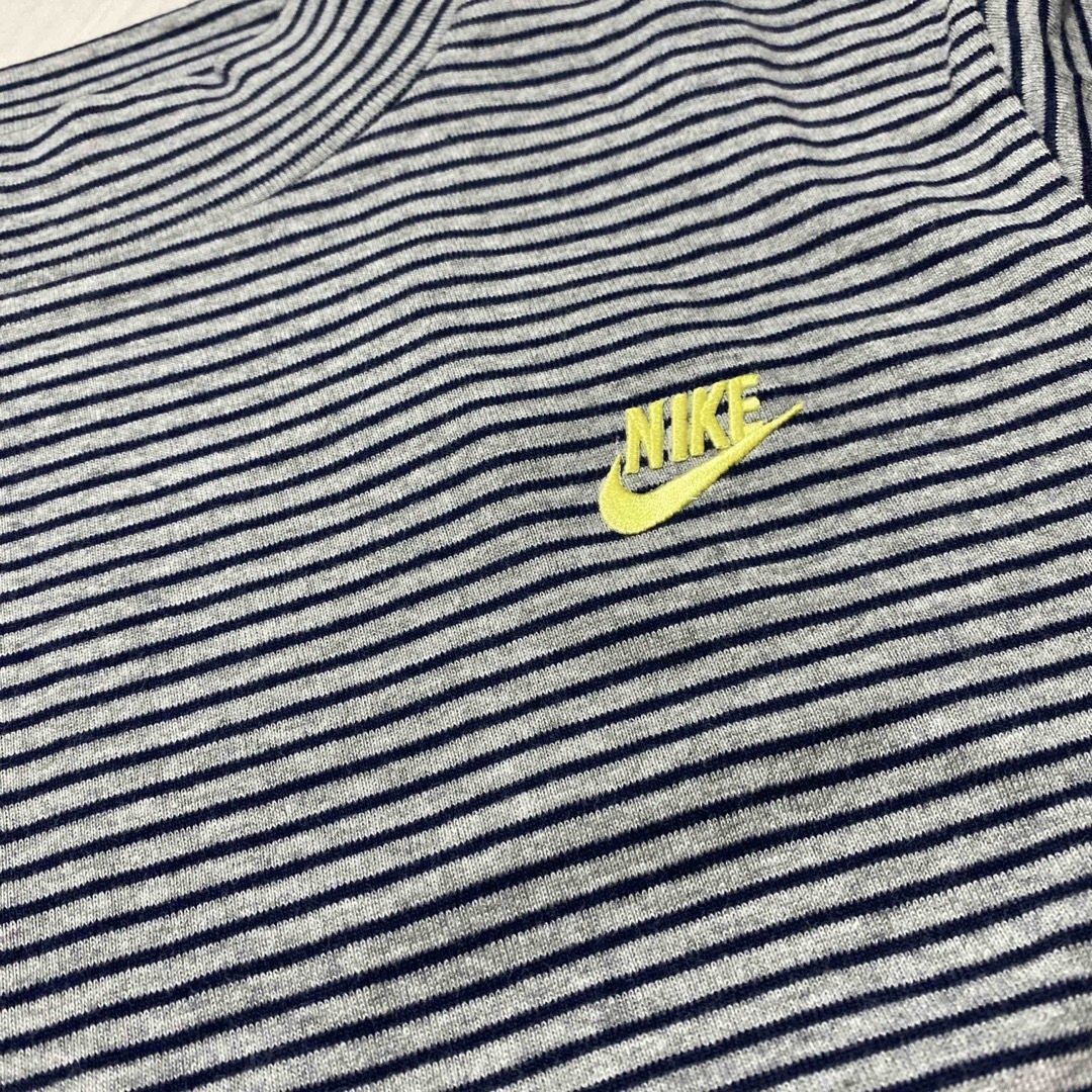 NIKE(ナイキ)のNIKE ハイネックボーダーカットソーG キッズ/ベビー/マタニティのキッズ服男の子用(90cm~)(Tシャツ/カットソー)の商品写真