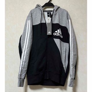 アディダス(adidas)の8789円新品タグ付き　adidas 裏起毛スエットパーカー　ブラックグレー(パーカー)