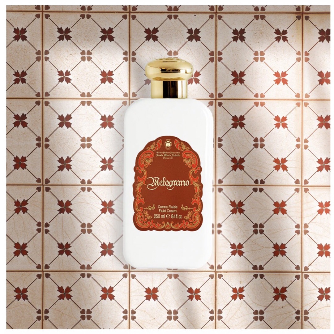 Santa Maria Novella(サンタマリアノヴェッラ)のサンタ マリア ノヴェッラ　ボディミルクザクロ250ml コスメ/美容のボディケア(ボディローション/ミルク)の商品写真