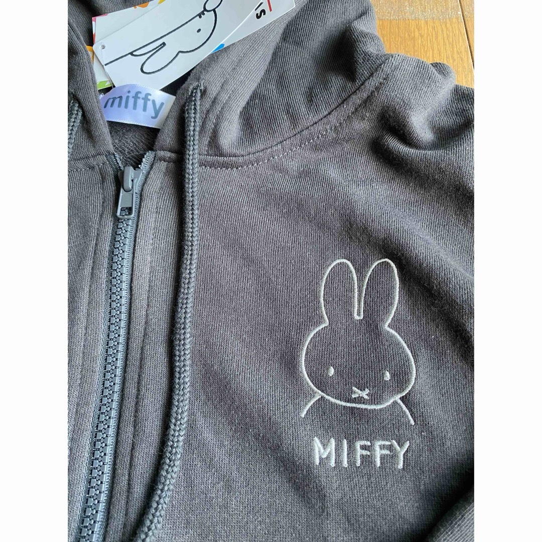 miffy(ミッフィー)のミッフィー ジップアップパーカー⭐️新品⭐️3L レディースのトップス(パーカー)の商品写真