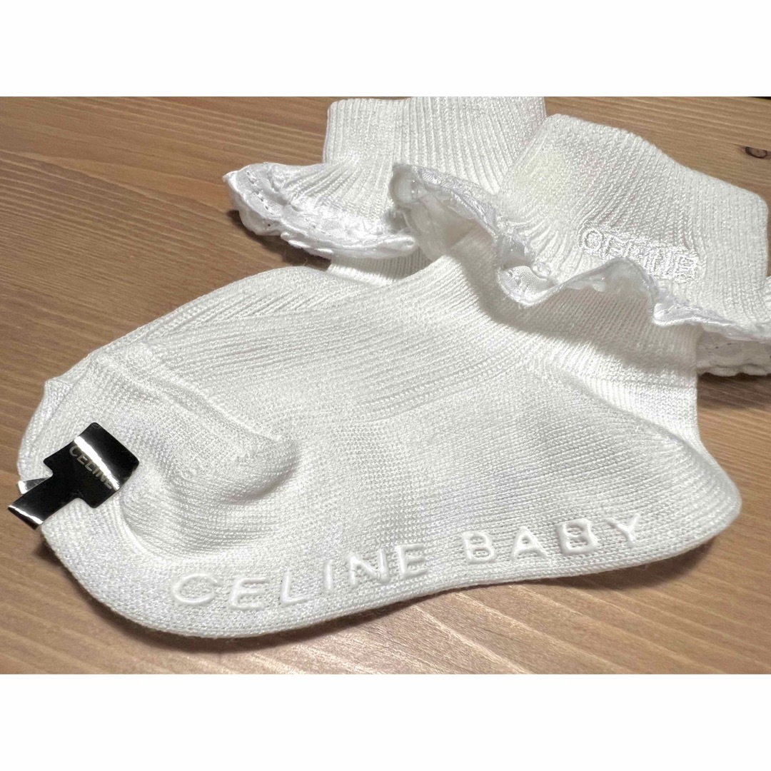 celine(セリーヌ)の新品未使用 CELINE ベビーソックス  キッズ/ベビー/マタニティのこども用ファッション小物(靴下/タイツ)の商品写真