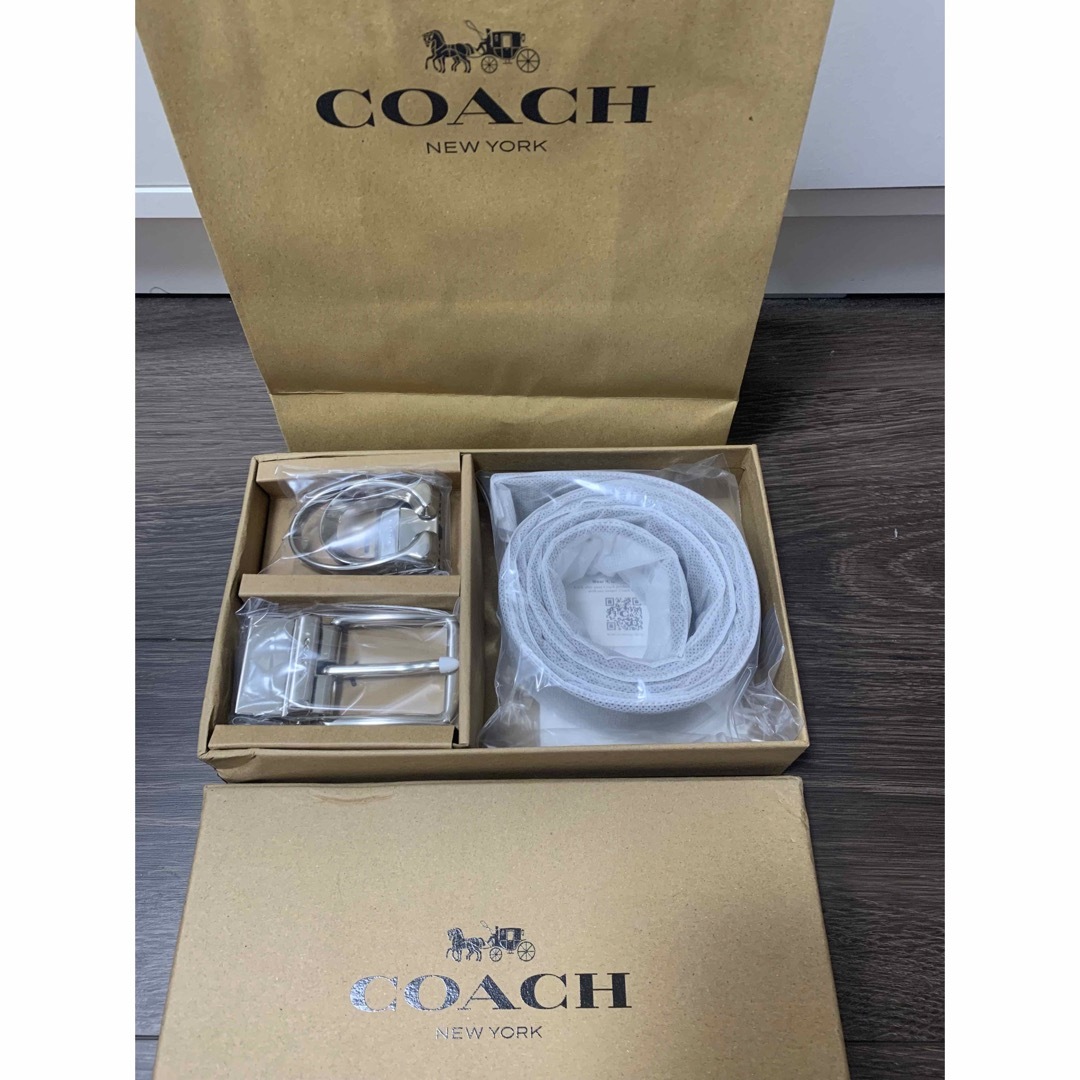 COACH(コーチ)の新品未使用　ショッパー付　コーチ　coach ベルト　リバーシブル　プレゼントに メンズのファッション小物(ベルト)の商品写真