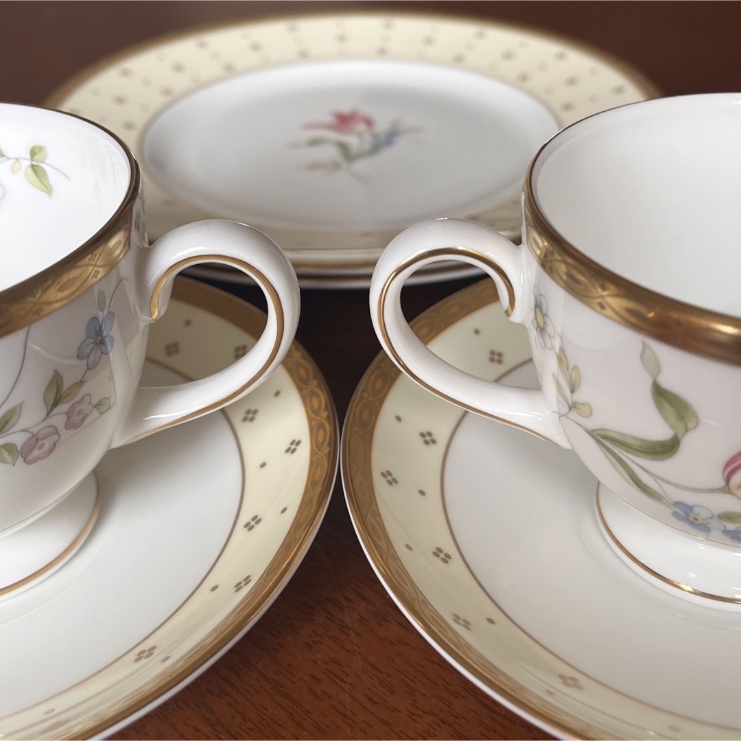 WEDGWOOD - 【未使用美品】ウェッジウッド☆グレース☆トリオ ペアの