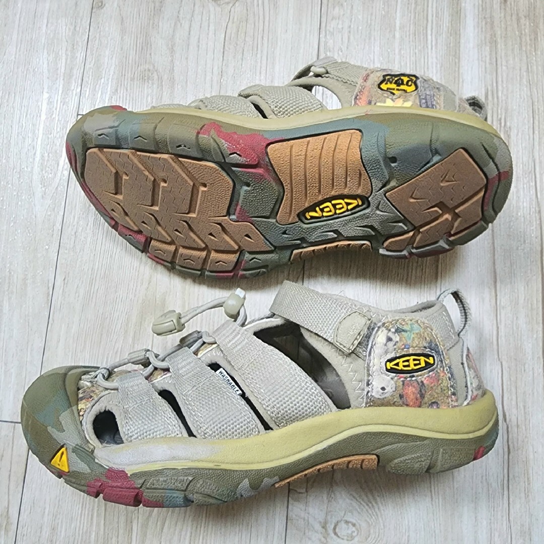 新品未使用　KEEN シューズ