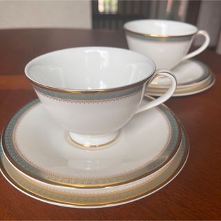 ロイヤルドルトン(Royal Doulton)の【美品】ロイヤルドルトン★クラレンドン★トリオ　ペア(食器)