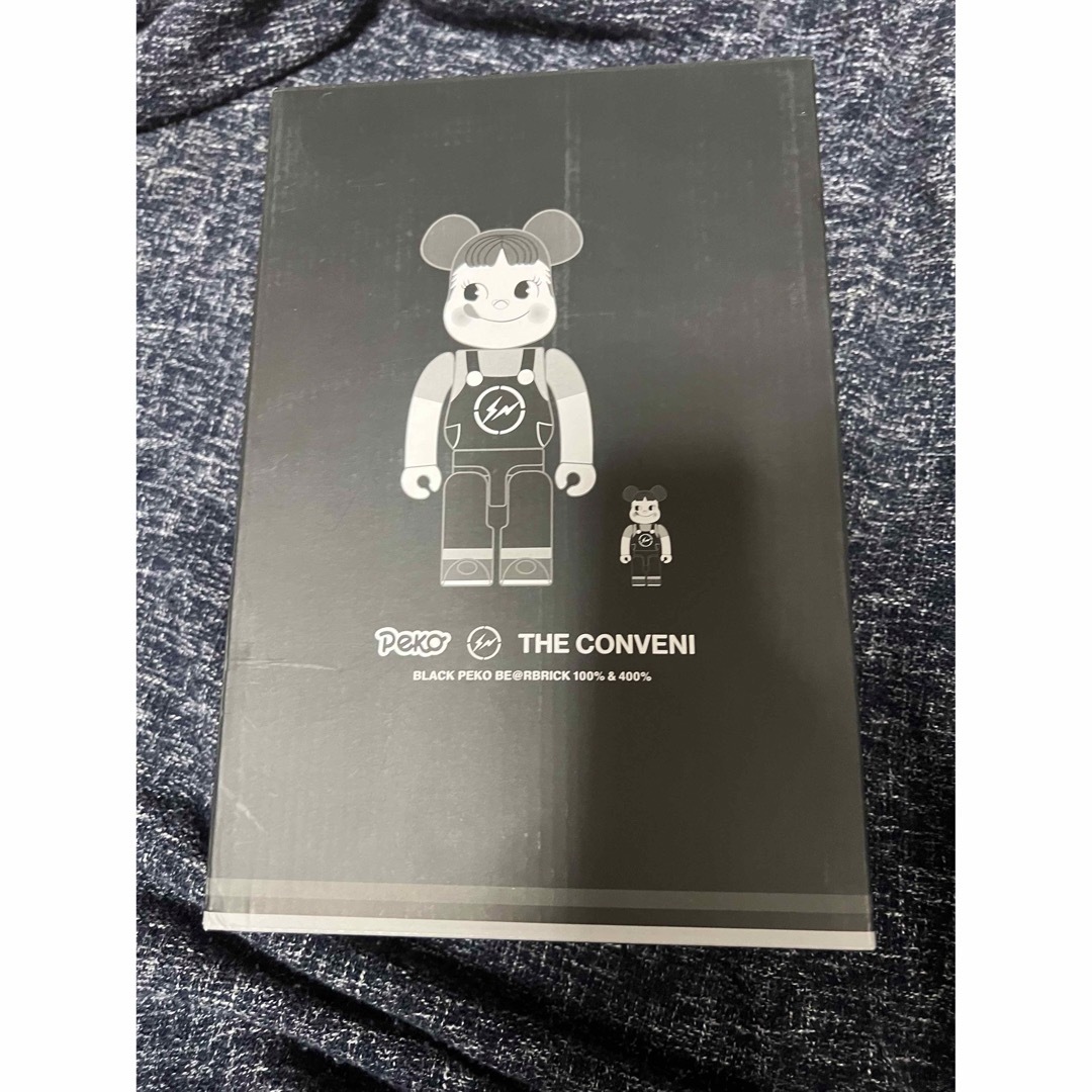 BE@RBRICK  MILKY THE CONVENI  BLACK PEKO