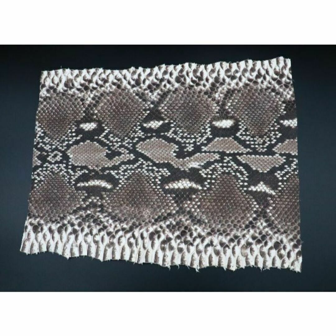 ヘビ革 本革 背革 ダイアモンドパイソン A4サイズ保証 ナチュラルカラー