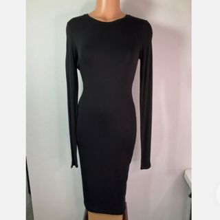 ビーシービージーマックスアズリア(BCBGMAXAZRIA)のBCBGmaxazria / バックオープンワンピース (ひざ丈ワンピース)