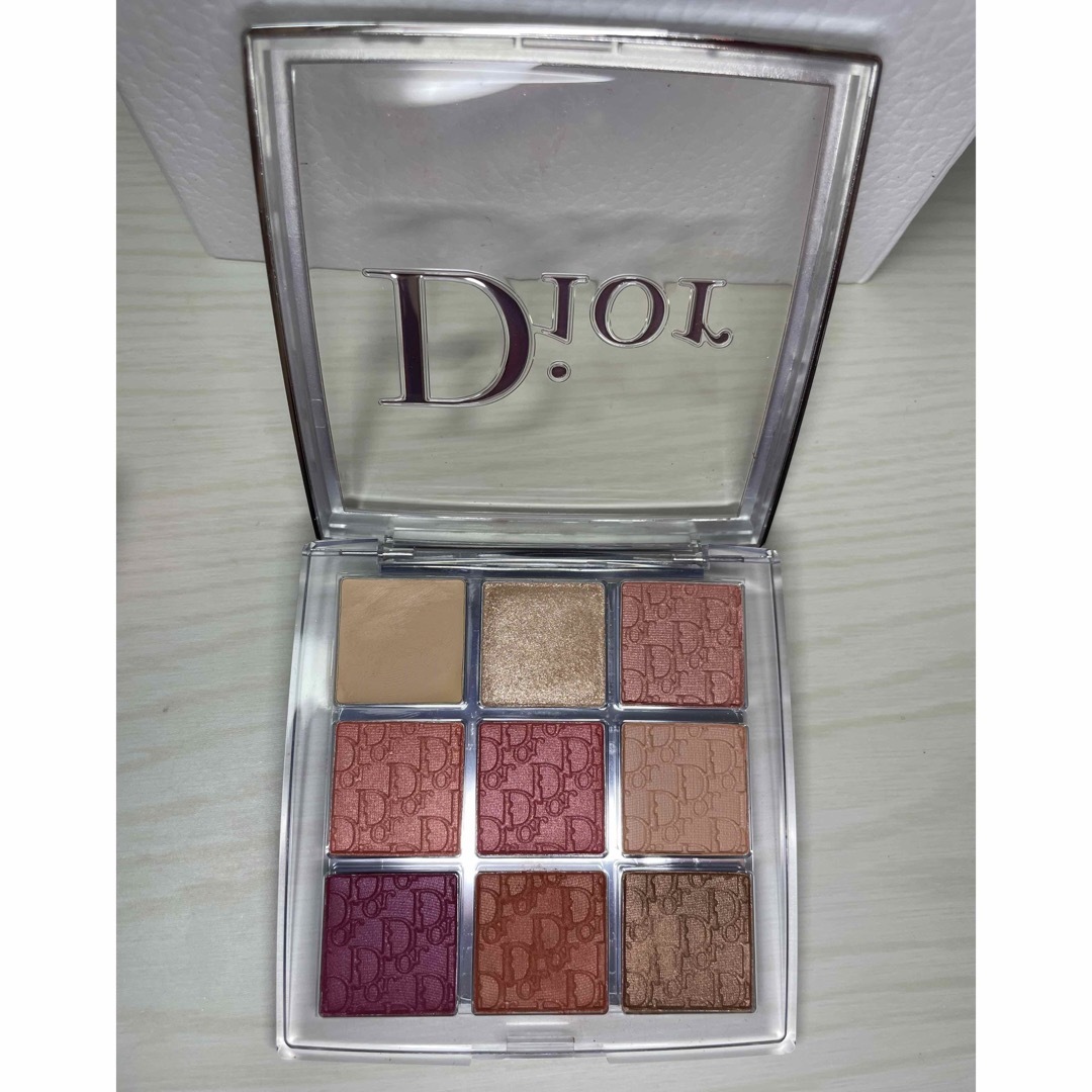 Dior(ディオール)のDior バックステージ　アイパレット　007コーラル　中古品 コスメ/美容のベースメイク/化粧品(アイシャドウ)の商品写真