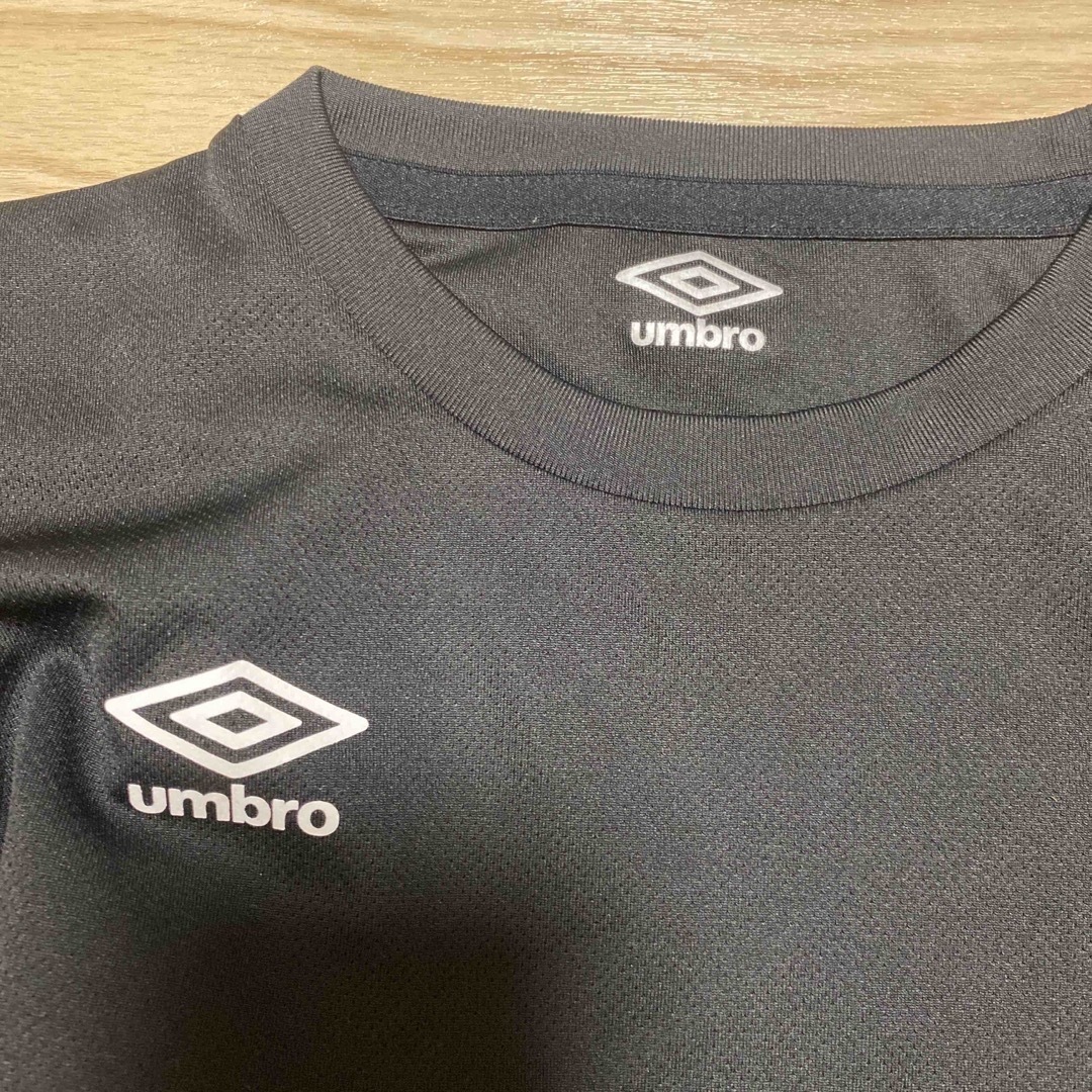 UMBRO(アンブロ)のアンブロ　スポーツインナー　120cm スポーツ/アウトドアのサッカー/フットサル(ウェア)の商品写真