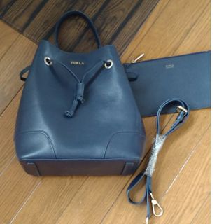 バッグFURLA　巾着ショルダーバッグ　2way ネイビー