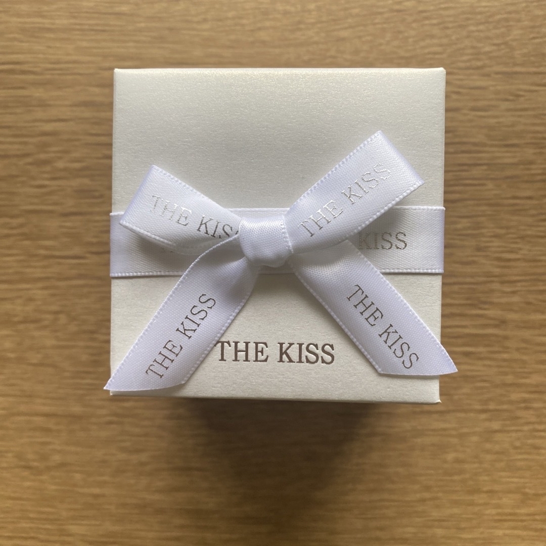 THE KISS(ザキッス)のTHE KISS ネックレス　ピンクシルバー　箱付き レディースのアクセサリー(ネックレス)の商品写真