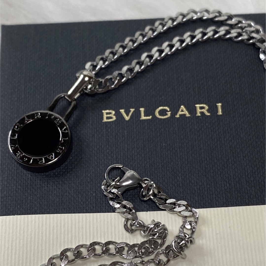 【正規新品】BVLGARI ペンダント チャーム +チェーン 革紐 ネックレス | フリマアプリ ラクマ