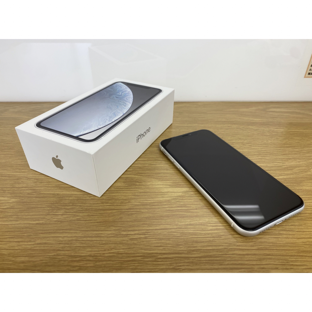 iPhone(アイフォーン)のiPhoneXR 64G スマホ/家電/カメラのスマートフォン/携帯電話(スマートフォン本体)の商品写真