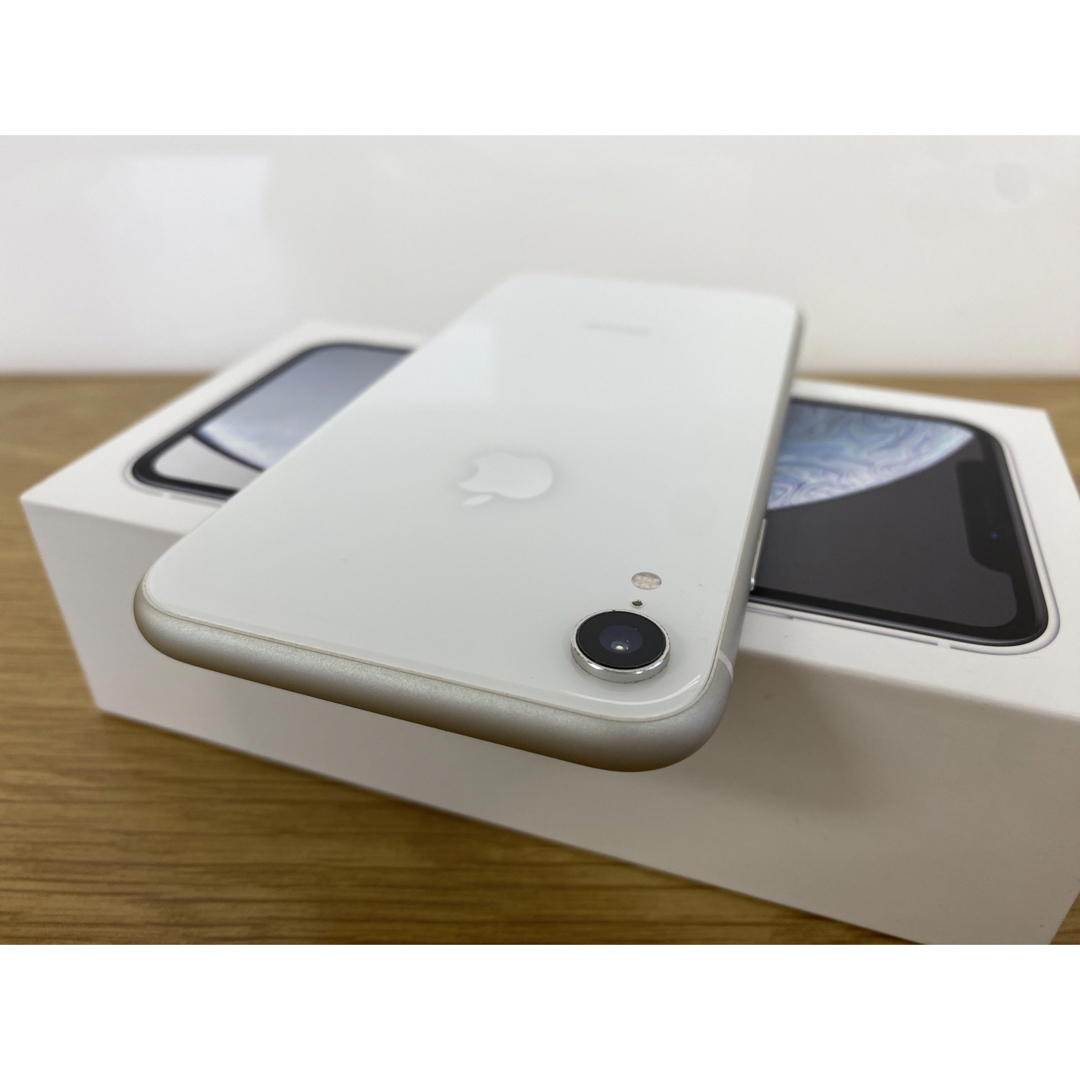 iPhone(アイフォーン)のiPhoneXR 64G スマホ/家電/カメラのスマートフォン/携帯電話(スマートフォン本体)の商品写真