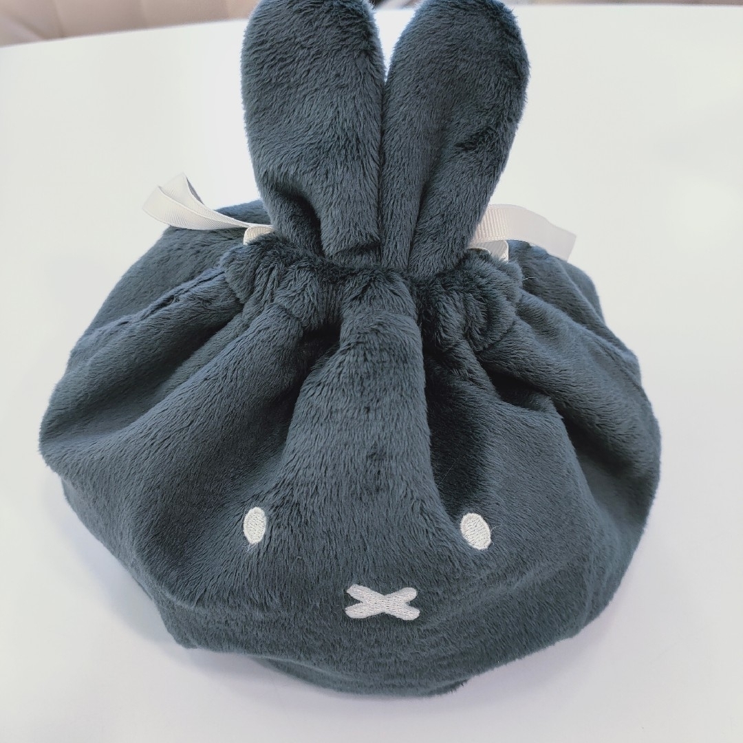 miffy(ミッフィー)の新品未使用☆ミッフィー巾着BAGポーチ エンタメ/ホビーのおもちゃ/ぬいぐるみ(キャラクターグッズ)の商品写真