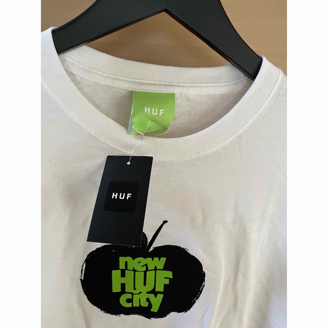 HUF(ハフ)のHUF GOLDEN APPLE TEE  Lサイズ メンズのトップス(Tシャツ/カットソー(半袖/袖なし))の商品写真