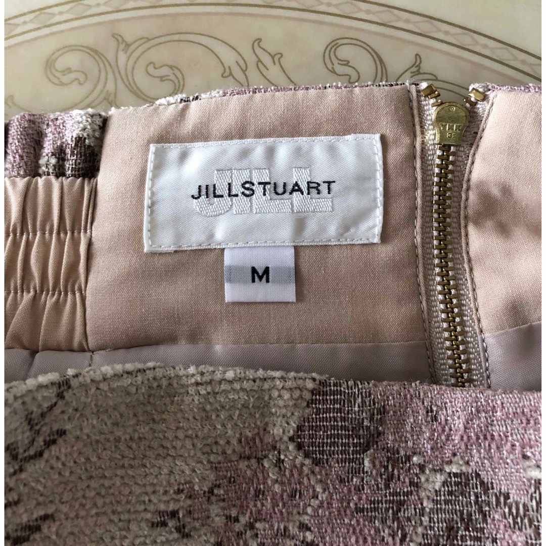 JILLSTUART(ジルスチュアート)のJILLSTUART    秋冬ゴブラン織　膝丈スカート　花柄🌸　サイズM レディースのスカート(ひざ丈スカート)の商品写真