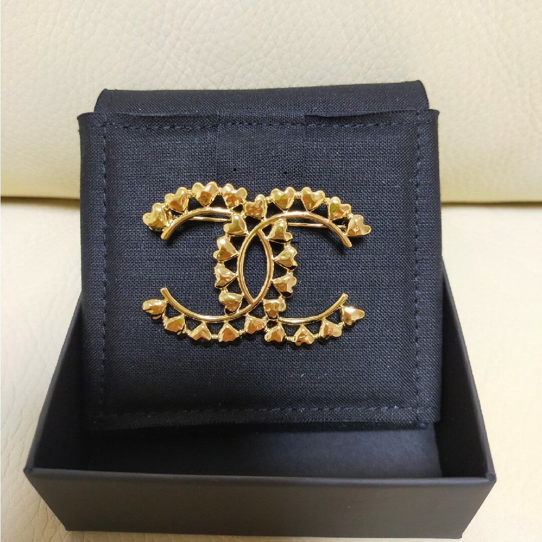 新品　未使用　CHANEL ブローチ