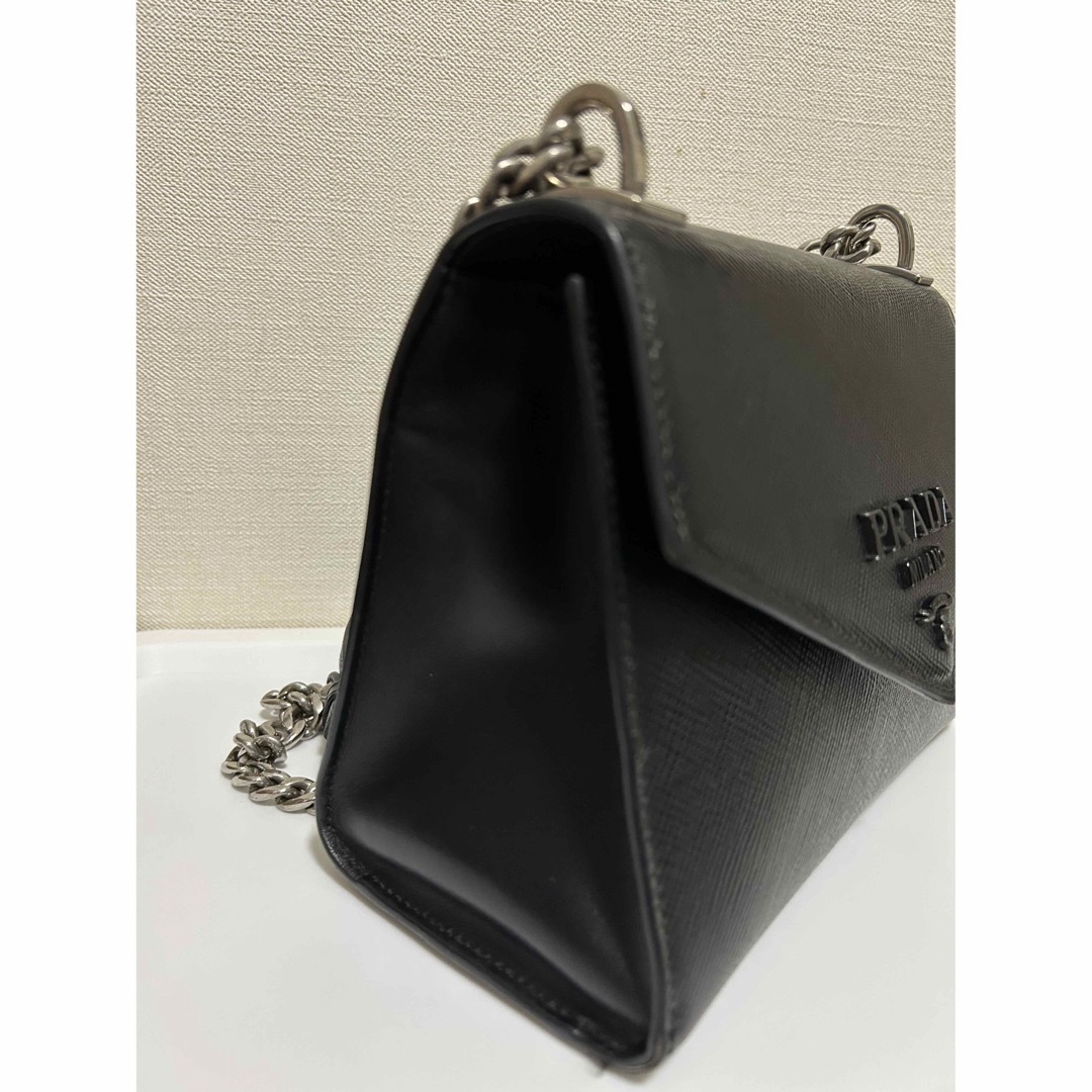 PRADA(プラダ)のPRADA  プラダ　モノクローム　バッグ　黒　1BD127 レディースのバッグ(ショルダーバッグ)の商品写真