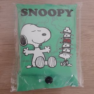 スヌーピー(SNOOPY)の新品・未開封☆スヌーピー　ポーチ付きエコバッグ　グリーン(エコバッグ)