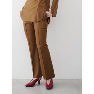 マメ(mame)の新品未使用 Wool Flared Slim Trousers サイズ1(カジュアルパンツ)