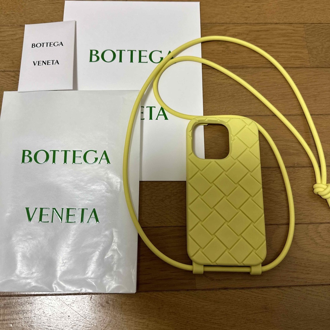 Bottega Veneta(ボッテガヴェネタ)の極美品 ボッテガヴェネタ iPhone14 Pro スマホショルダー スマホ/家電/カメラのスマホアクセサリー(iPhoneケース)の商品写真