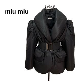 ミュウミュウ(miumiu)の美品 ミュウミュウ ウエストベルト テーラード ダウンジャケット 黒 イタリア製(ダウンジャケット)