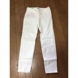 オールドネイビー(Old Navy)の新品  OLD NAVY   白　アンクル丈　パンツ　ウエスト64 股下63(クロップドパンツ)