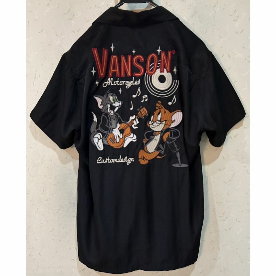 VANSON(バンソン)の＊vanson×トムとジェリー レーヨン 刺繍 オープンカラー 半袖シャツ M メンズのトップス(シャツ)の商品写真