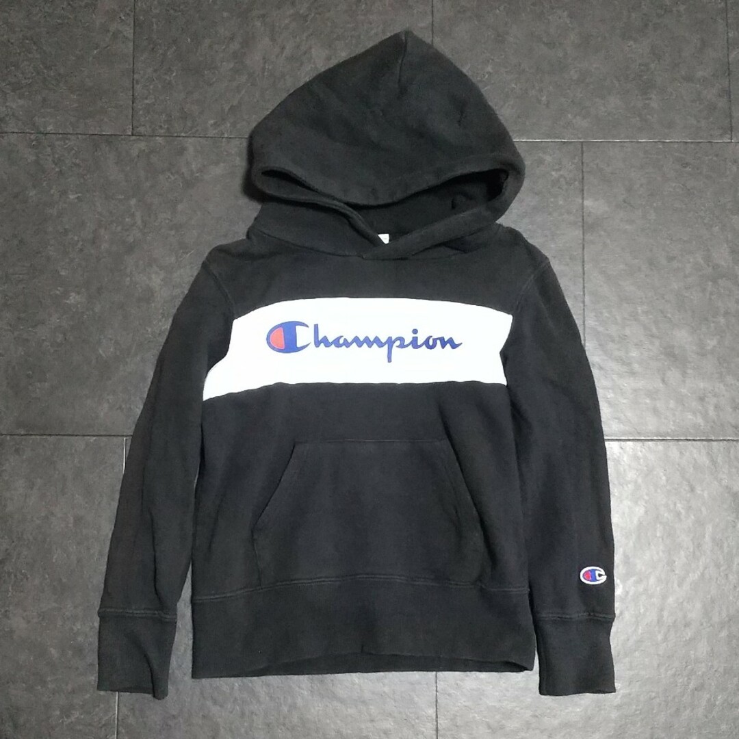 Champion(チャンピオン)のチャンピオン パーカー 130 キッズ/ベビー/マタニティのキッズ服男の子用(90cm~)(Tシャツ/カットソー)の商品写真