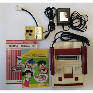 ニンテンドウ(任天堂)のマリオ付 ファミリーコンピュータ HVC-001 中古 匿名送料込(家庭用ゲーム機本体)