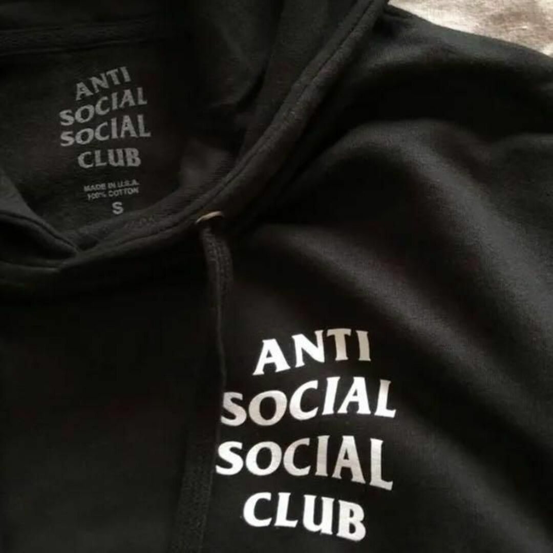 ANTI SOCIAL SOCIAL CLUB(アンチソーシャルソーシャルクラブ)のAnti Social Social Club ASSC フーディープルオーバー レディースのトップス(パーカー)の商品写真