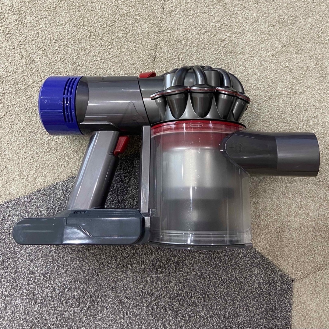 Dyson(ダイソン)のDyson   SV10FF  V8  Fluffy  ダイソン スマホ/家電/カメラの生活家電(掃除機)の商品写真