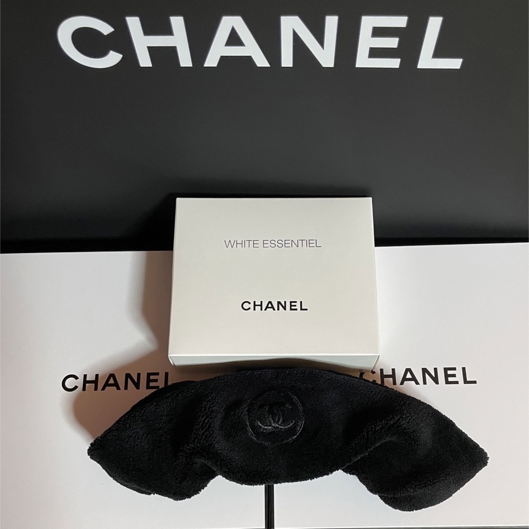 CHANEL(シャネル)のCHANEL ヘアバンド ブラック 1個 レディースのヘアアクセサリー(ヘアバンド)の商品写真