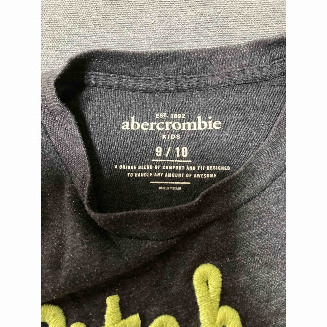 Abercrombie&Fitch(アバクロンビーアンドフィッチ)のアバクロ　長袖Tシャツ　9／10 140 キッズ/ベビー/マタニティのキッズ服男の子用(90cm~)(Tシャツ/カットソー)の商品写真