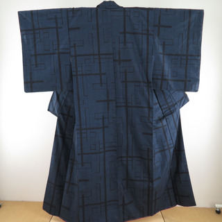 紬 着物 十字絣柄 正絹 黒色ｘ深青色 袷 広衿 カジュアル 仕立て上がり着物 身丈154cm 美品(着物)