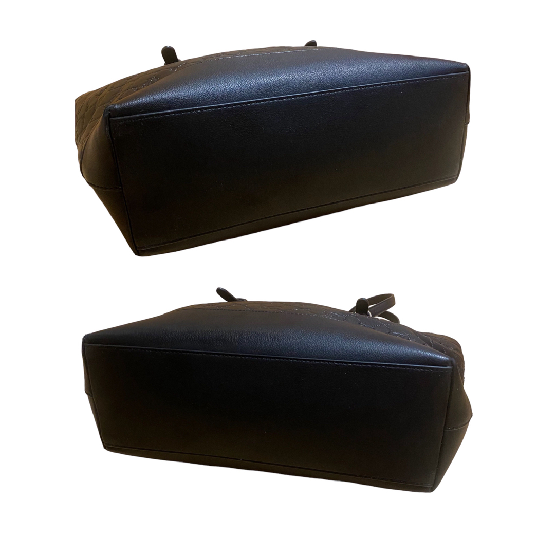 Maison de FLEUR(メゾンドフルール)の✨極美品✨メゾンドフルール トートバッグ A4 モノグラム 金ロゴ ブラック レディースのバッグ(トートバッグ)の商品写真