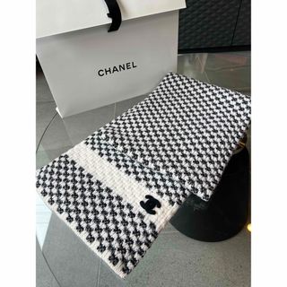 シャネル(CHANEL)のCHANEL シャネル 千鳥柄 ココマーク ニット マフラー 未使用(マフラー/ショール)