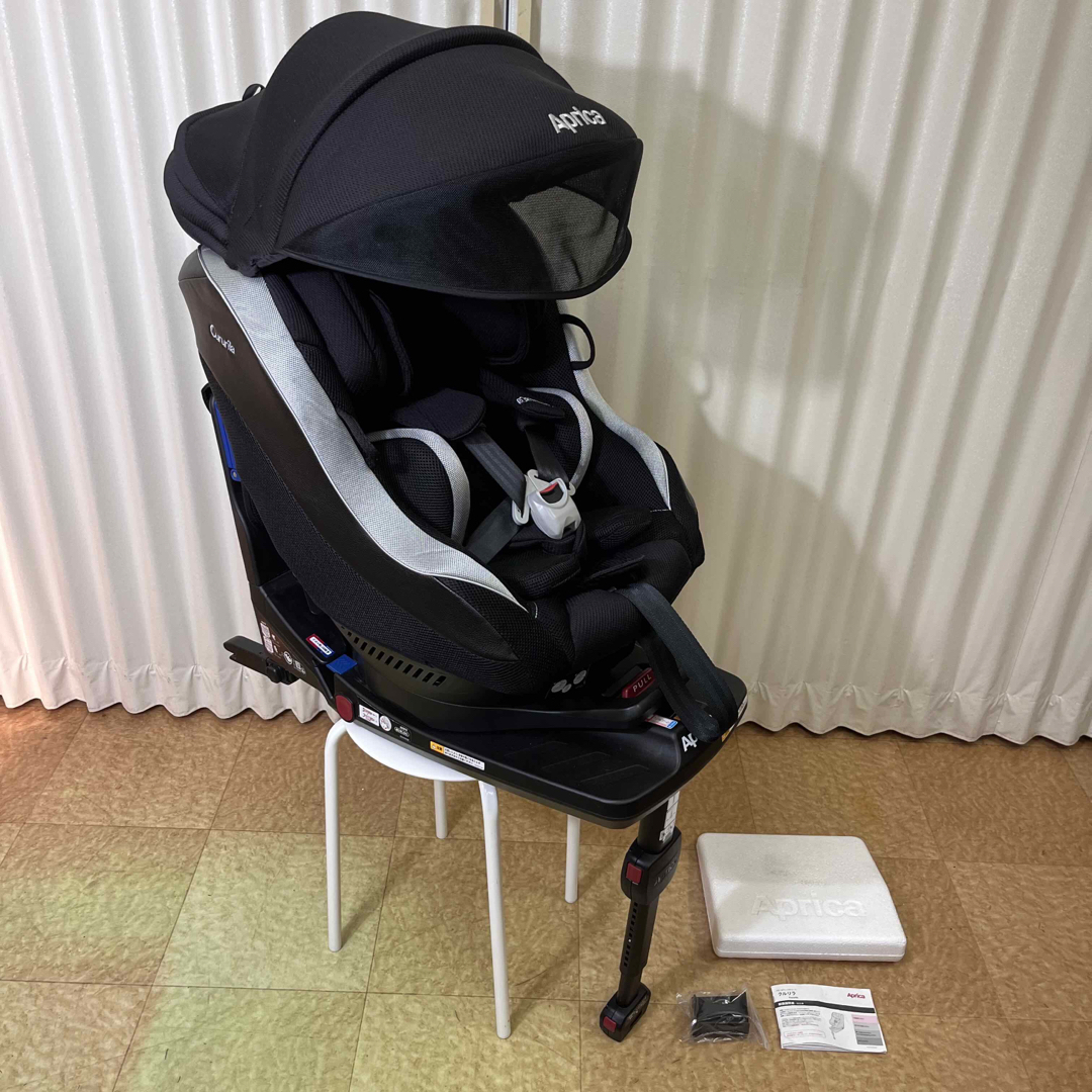 Aprica(アップリカ)のクリーニング済　☆美品☆　アップリカ　クルリラ　ISOFIX　回転式　ブラック キッズ/ベビー/マタニティの外出/移動用品(自動車用チャイルドシート本体)の商品写真