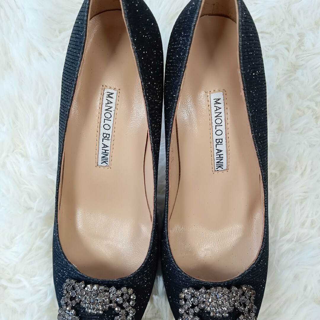 MANOLO BLAHNIK(マノロブラニク)のMANOLO BLAHNIK マノロブラニク ハンギシ パンプス ビジュー 35 レディースの靴/シューズ(ハイヒール/パンプス)の商品写真