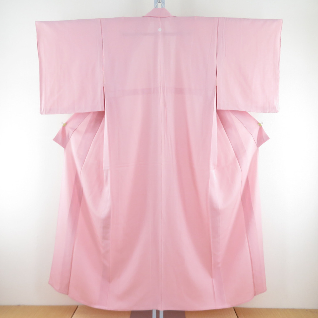 夏着物 単衣 絽 バチ衿 正絹 色無地 ピンク色 一つ紋入り 夏用 仕立て上がり 身丈152cm 美品 レディースの水着/浴衣(浴衣)の商品写真