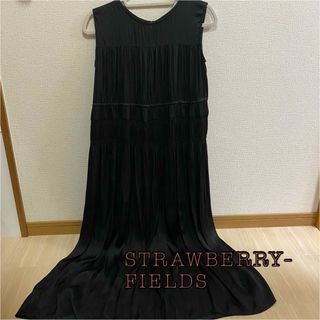 ストロベリーフィールズ(STRAWBERRY-FIELDS)のSTRAWBERRY-FIELDS ギャザーワンピース　ブラック(ロングワンピース/マキシワンピース)