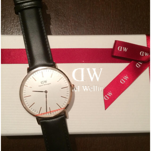 Daniel Wellington(ダニエルウェリントン)のDaniel wellington 40mm 新品 未使用 腕時計 ホワイト レディースのファッション小物(腕時計)の商品写真
